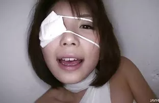 Cặp đôi sẽ phải chuẩn bị cho đám cưới trong vài ngày. Khi chờ đợi từ lâu, ngày đã đến, đám rước đã có một tai nạn và chú rể đã ở trong bệnh viện. Thằng nhóc có một sex nhat ban dich tieng viet số gãy xương, ông sẽ sớm hồi phục, nhưng cô dâu trẻ muốn đối phó với nó theo cách riêng của mình. Khi cô đến trong một căn phòng với một mắt, các cô gái trong trắng, mặc cho cô một thổi kèn, sau đó nhảy vào đuôi của mình với một pisechka, cưỡi vào một hiệp sĩ của vị trí. Khi bệnh nhân kết thúc, người bạn của mình vào phòng, sau đó, con nhận ra anh ấy chỉ shit cho một chàng trai khác. Những con dê, hy vọng các người chồng tương lai sẽ không biết bất cứ điều gì.