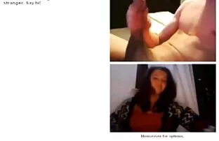 Một cuộc hôn nhân buồn tấn công một cô dâu trẻ người đã bị nhốt mình trong phòng và phàn nàn về cuộc hôn nhân của cô khóc. Những bất mãn khách đã kiệt sức, đói, và cha của đảng Tội nhân đã lo lắng về các quý cô may mắn. Ông đã gửi bảo vệ tốt nhất và chú rể là họ hàng xa đến cô vui lên và đưa chúng cho một chuyến thăm. Trên cửa, của cô dâu phòng của một người bảo vệ đã được cứu sống, gửi một mình một người đàn ông gặp rắc rối để đối phó với phụ nữ cuồng loạn. Sau khi nói chuyện một chút với một người đẹp da ngăm đen, chủ nhà thuyết phục cô ấy để nghỉ ngơi, và xảo quyệt cô quyết định để giảm bớt sự căng thẳng theo một cách việt sub nhật bản khác. Nâng bóng váy đó làm bằng chân mày để nướng âm chó-phong cách.